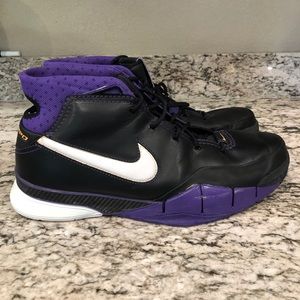 Zoom Kobe 1 Proto “Black Out”